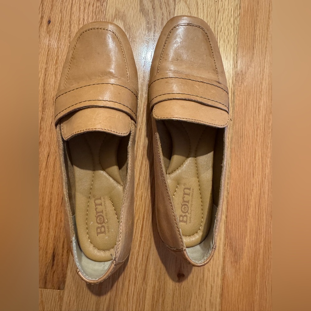 Born brand Branca slip-on leather loafers casual dress shoes in brown Sz 6